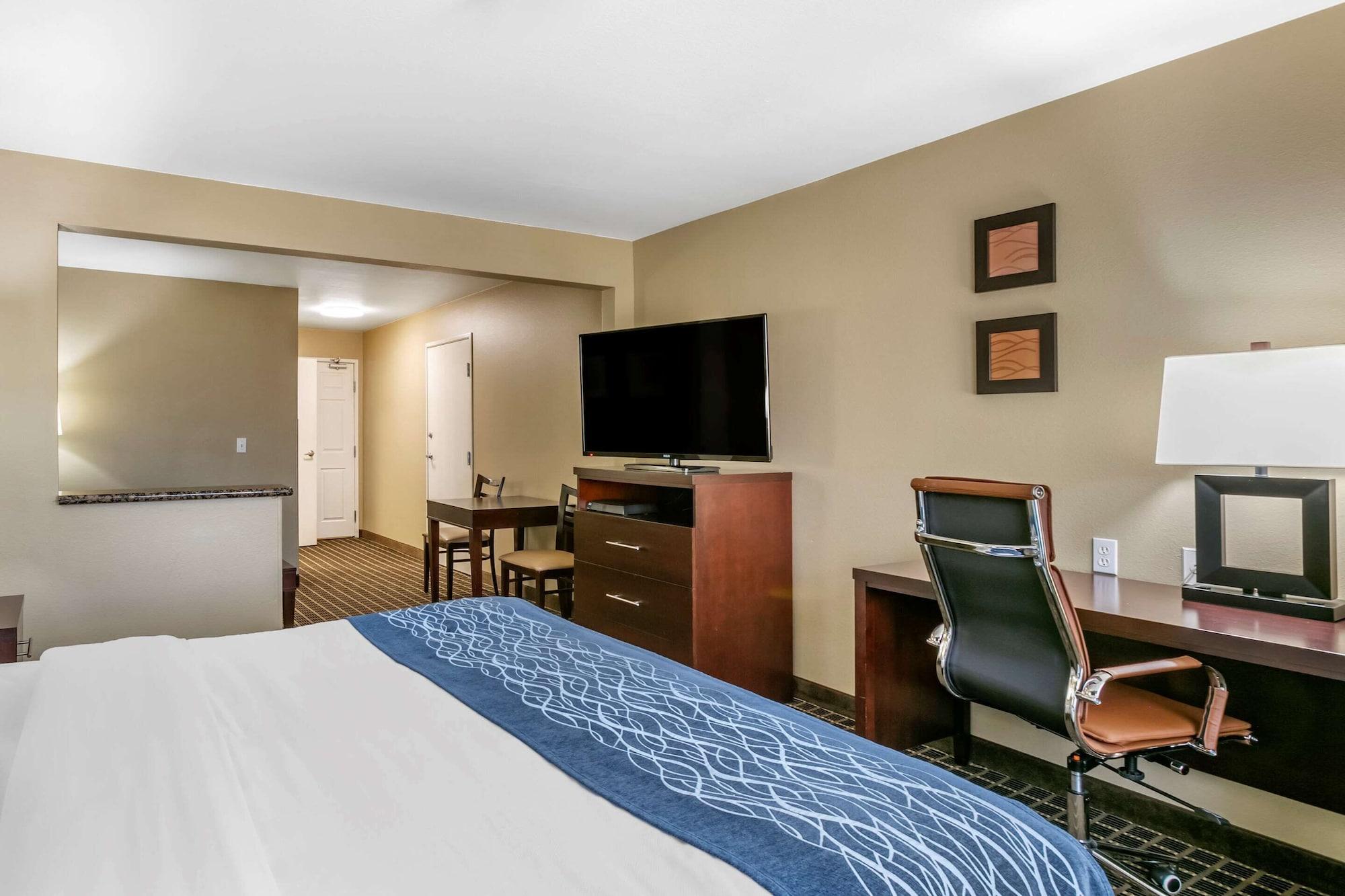 Comfort Inn Fort Collins North Екстериор снимка