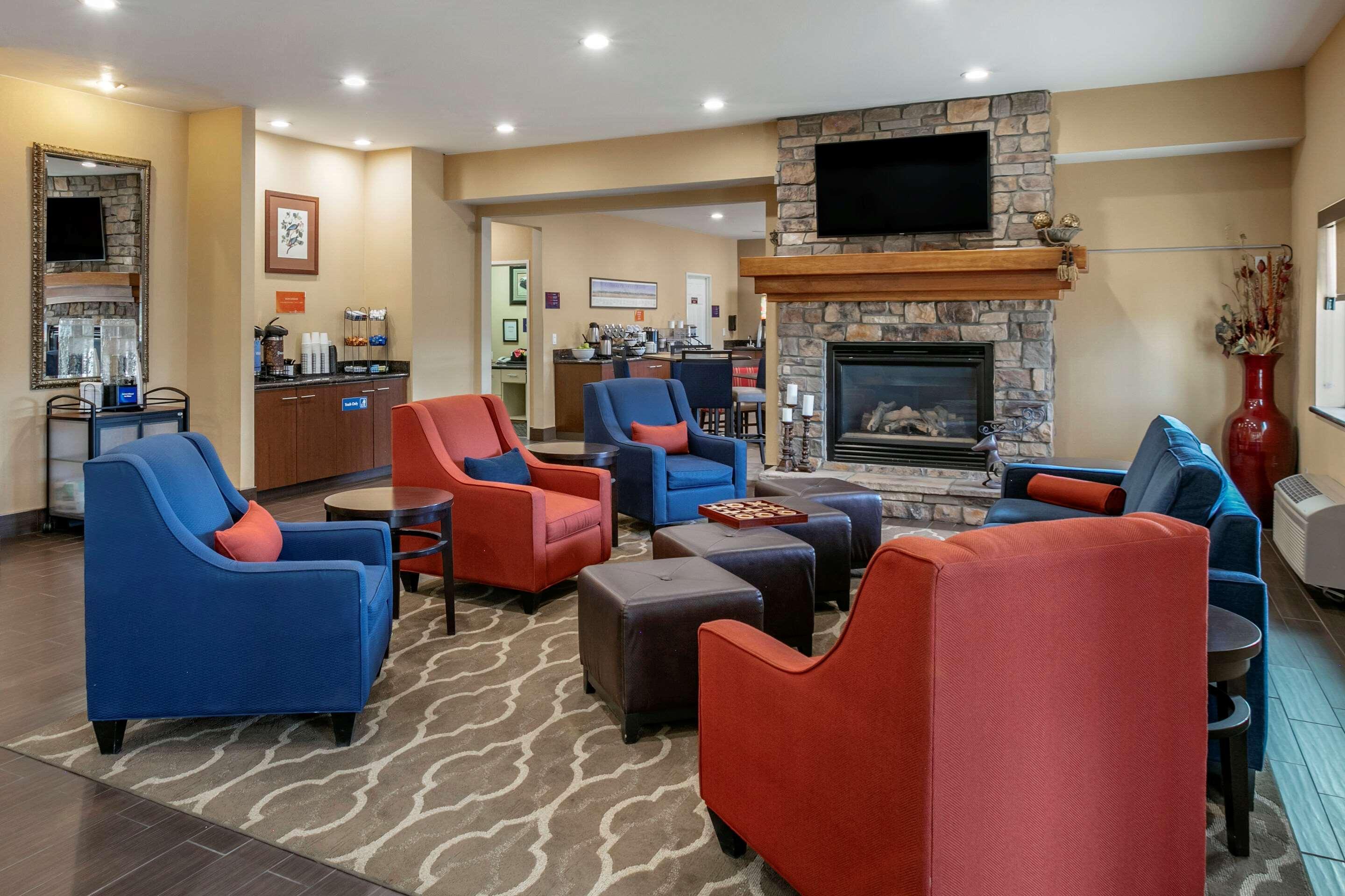Comfort Inn Fort Collins North Екстериор снимка